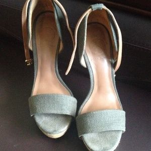 Bundle-Green Tory Burch heels and sweater