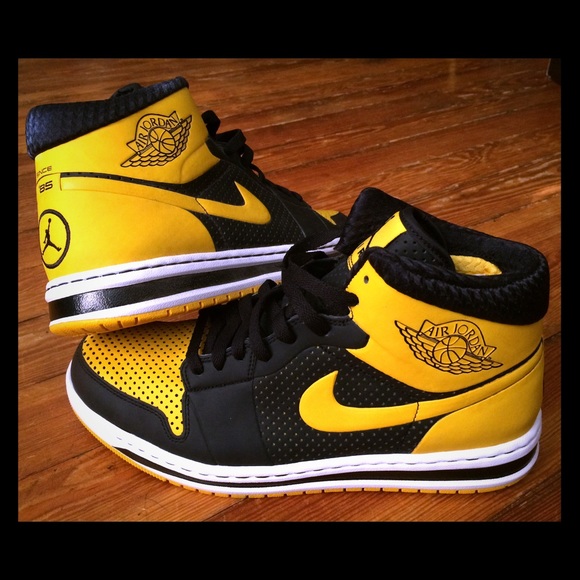 Nike Air Jordan Alpha 1