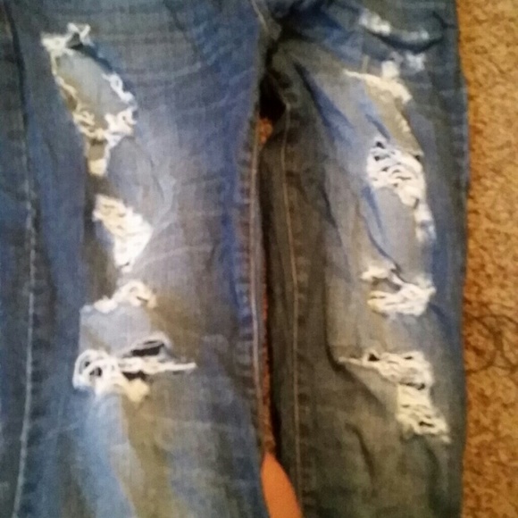 Forever 21 ripped skinny jeans