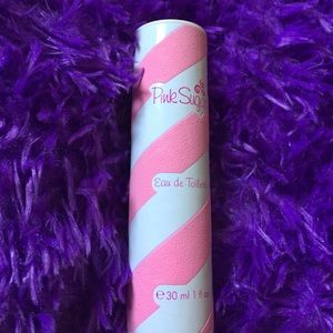 Pink sugar perfume