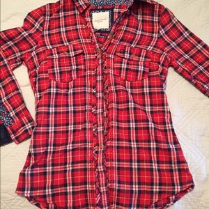 Gilly Hicks plaid button up