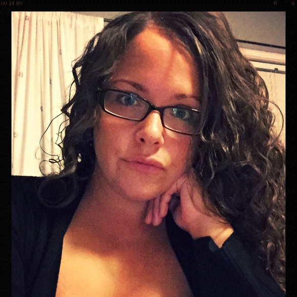 Meet your Posher, Mary elizabeth - Picture 1 of 1