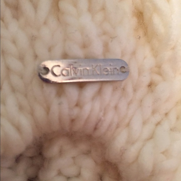 Calvin Klein knit hat - Picture 3 of 4