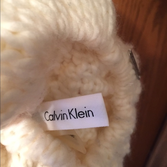 Calvin Klein knit hat - Picture 4 of 4