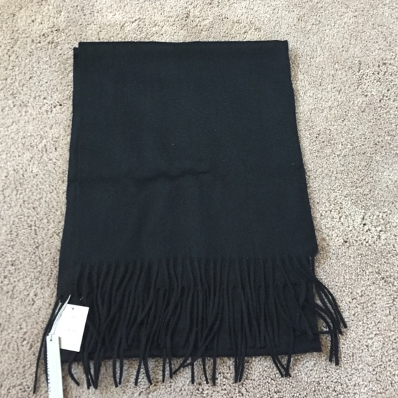 Cashmere scarf. Never been used