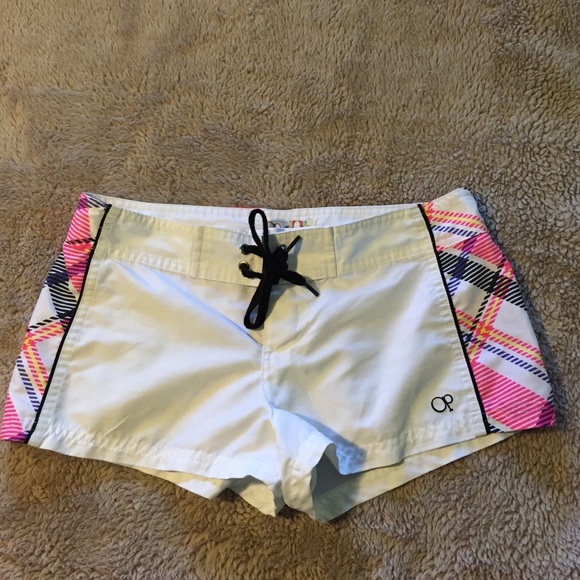 Bathing suit shorts