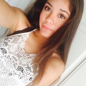 Meet your Posher, Monica