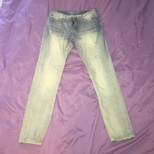 Light wash Aeropostale boyfriend jeans