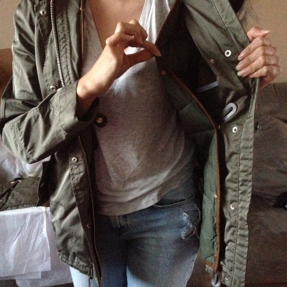 Zara parka with faux fur hood - Picture 3 of 4