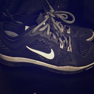 Nike free runs