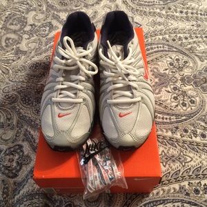 NEW!  Women's Nike Air Max Torch Tennis Shoes