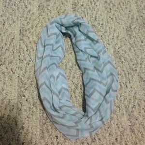 Infinity scarf