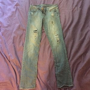 Light wash skinny jeans
