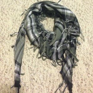 Gray sparkly scarf