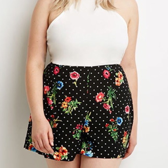 NWT Forever 21+ Dotted Floral Shorts