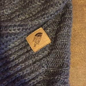 NWOT North Face infinity scarf!