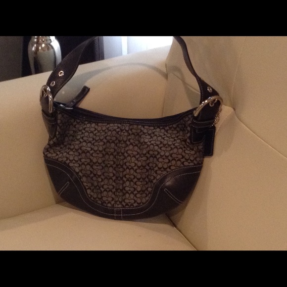 Small signature coach bag - Picture 2 of 3