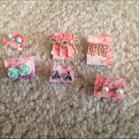 RUE 21 BUNDLE stud earrings NEW