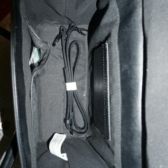 Soldddddd Used FOREVER21 black purse - Picture 2 of 4