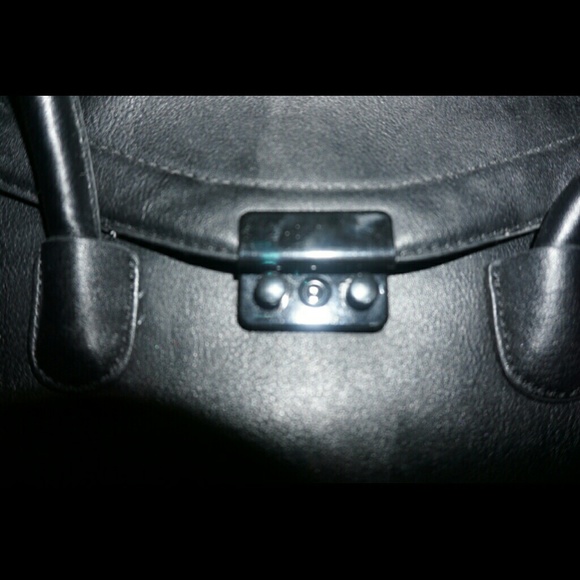 Soldddddd Used FOREVER21 black purse - Picture 3 of 4