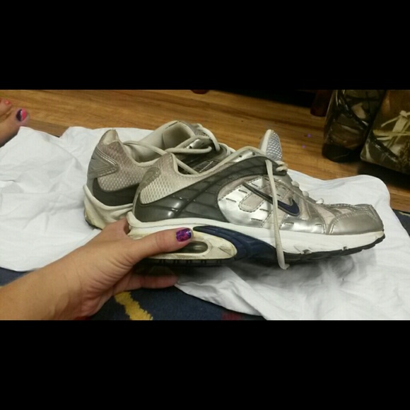 Nike running shoes - Picture 2 of 4