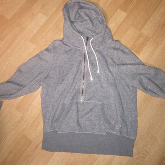 American eagle half zip up