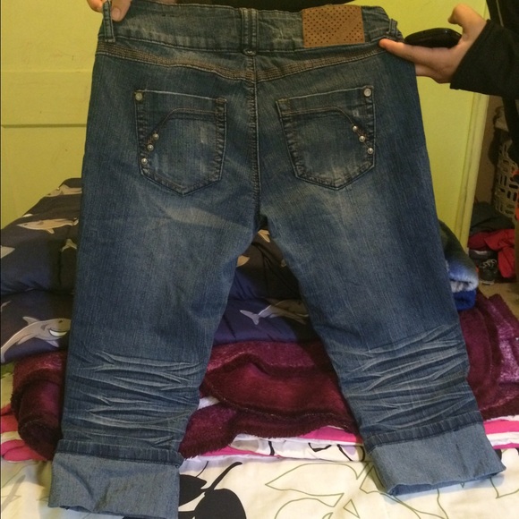 Capris - Picture 2 of 2