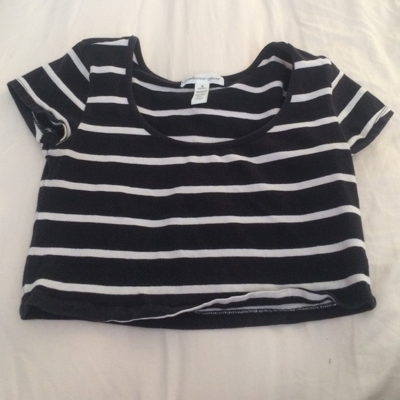Black and white stripped crop top