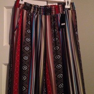 NWT fun & colorful palazzo pants with pockets