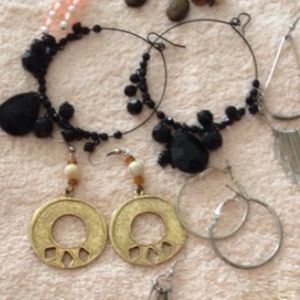 2 earring bundle trade