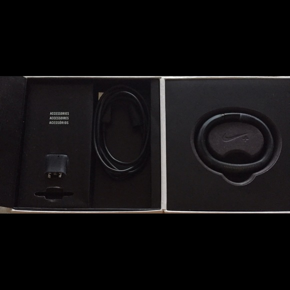 NIKE t FUELBAND - Picture 2 of 4