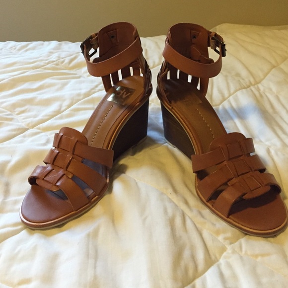 Dolce vita wedges