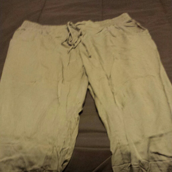 Lane bryant khaki capris
