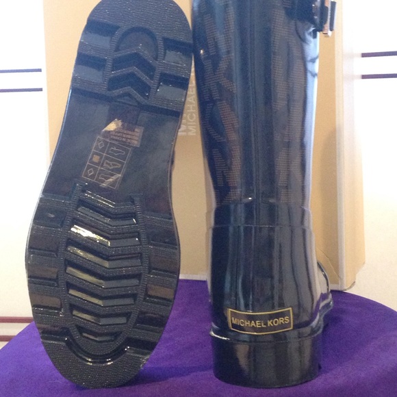 💠️SOLD/BUNDLED💠MICHAEL KORS RAIN BOOT - Picture 3 of 4