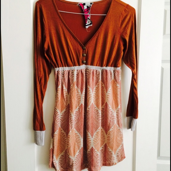 Dress with beautiful leaf pattern
