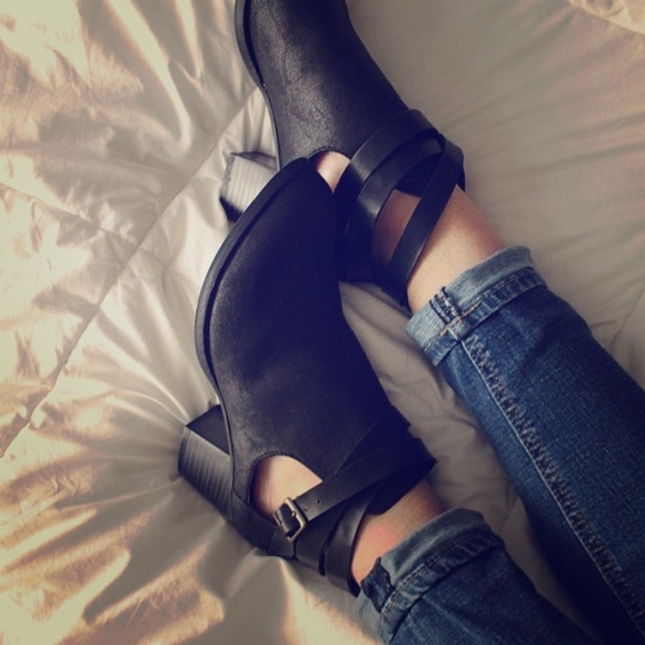 Urban Outfitters Booties