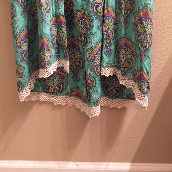Mardi Gras Overpiece - Picture 2 of 3