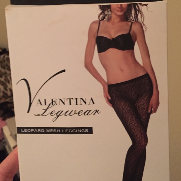 Leopard print tights