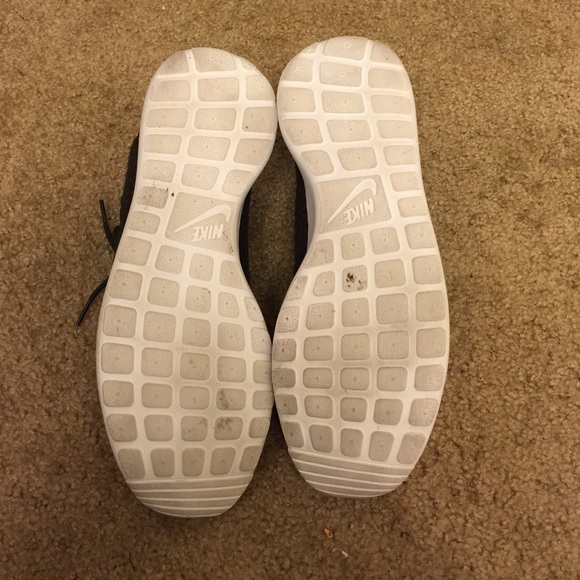 🔴sold 🔴Nike roshe run men's - Picture 3 of 4