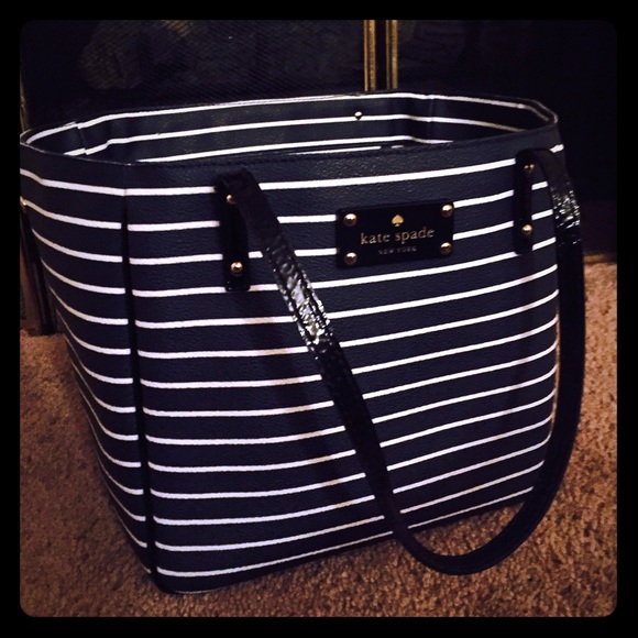 Kate Spade Small Sydney Purse