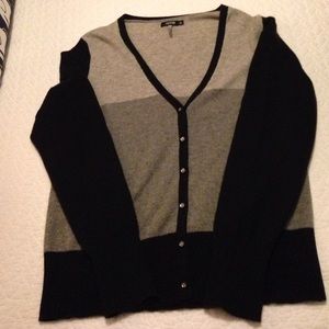 Adorable cashmere sweater
