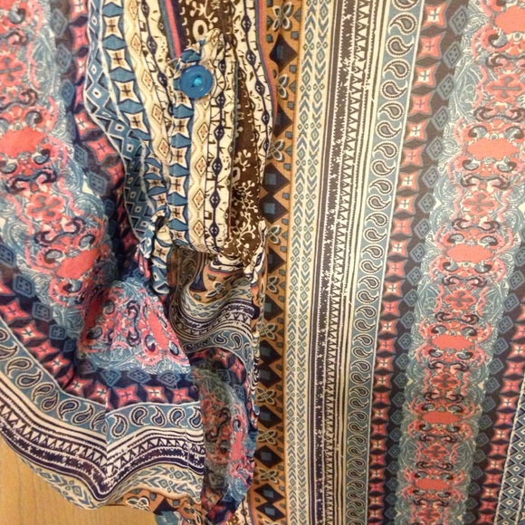 Multi colored v neck dress top! - Picture 3 of 3