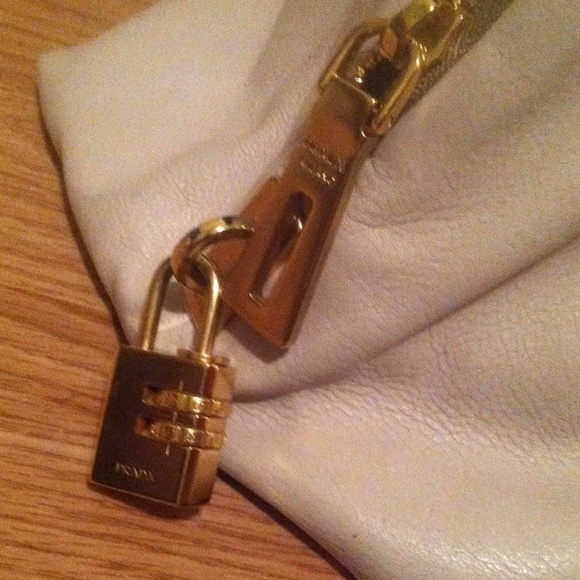 SOLD!! Ivory Prada Handbag - Picture 3 of 4