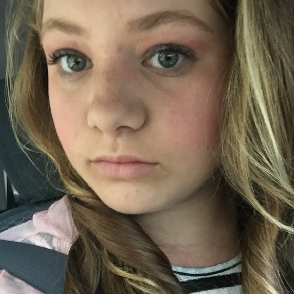 Meet your Posher, Ali - Picture 1 of 1