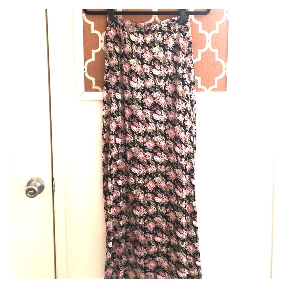 Floral maxi dress - Picture 1 of 2