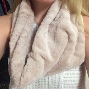 **PRICE REDUCED** Very cozy infinity scarf!!