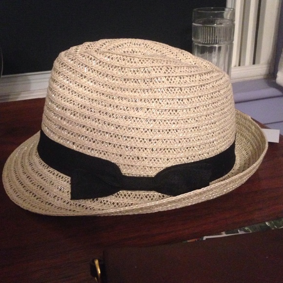 Cute Straw Summer hat with Black bow