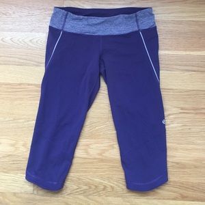 lululemon purple crop running capris