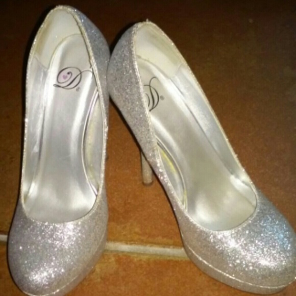 Silver Platform Heels - Picture 1 of 2