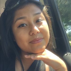 Meet your Posher, Lidia